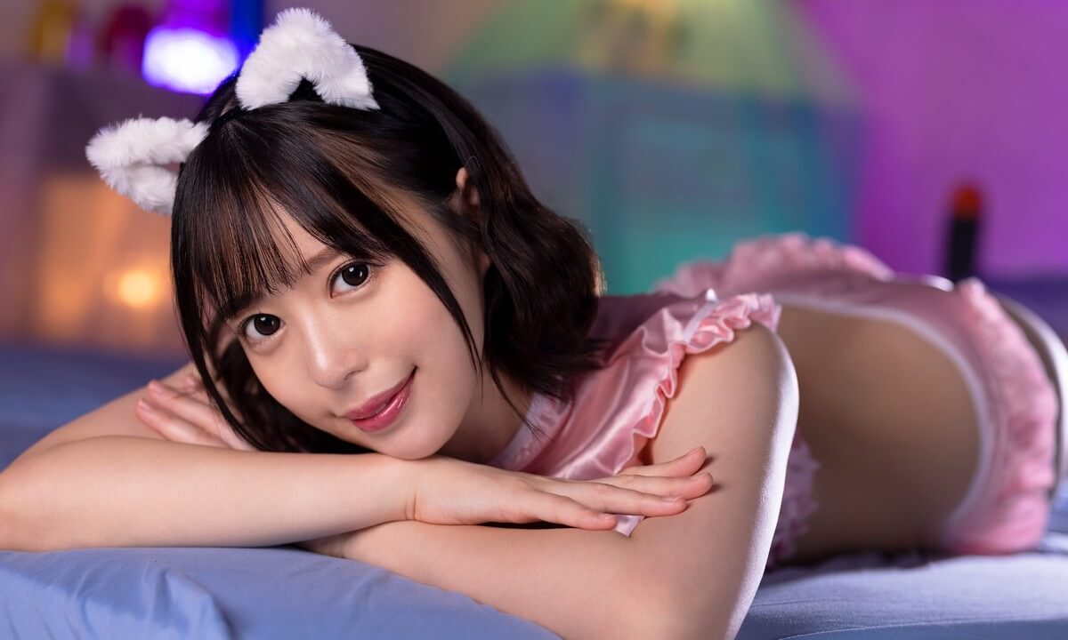 Cosplay Brothel – An Adorable Smile That Makes Men Climax